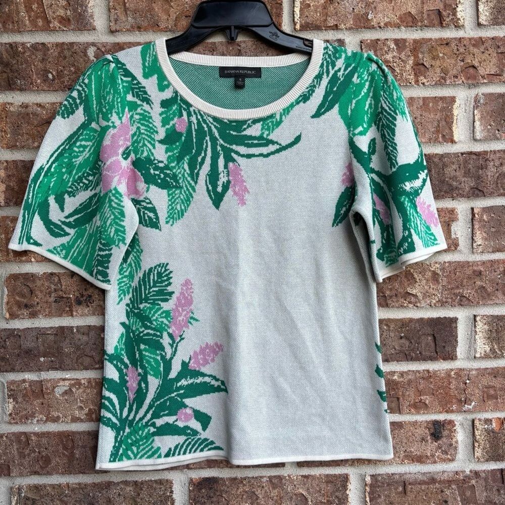 Banana Republic Floral Jacquard Tee Puff Sleeve  Tropical Summer Sweater Sz S